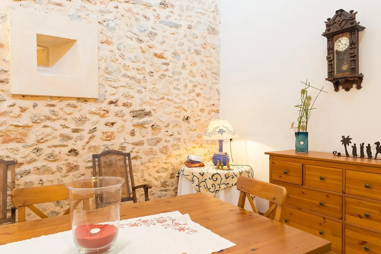 Holiday home Can Olivera Llubi